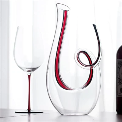 Brocca per vino decanter di diverse forme