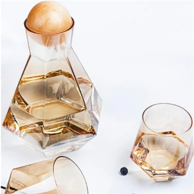 Caraffa per acqua fredda Edgeglass geometrica