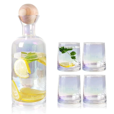 Caraffa in vetro con sfera in legno
